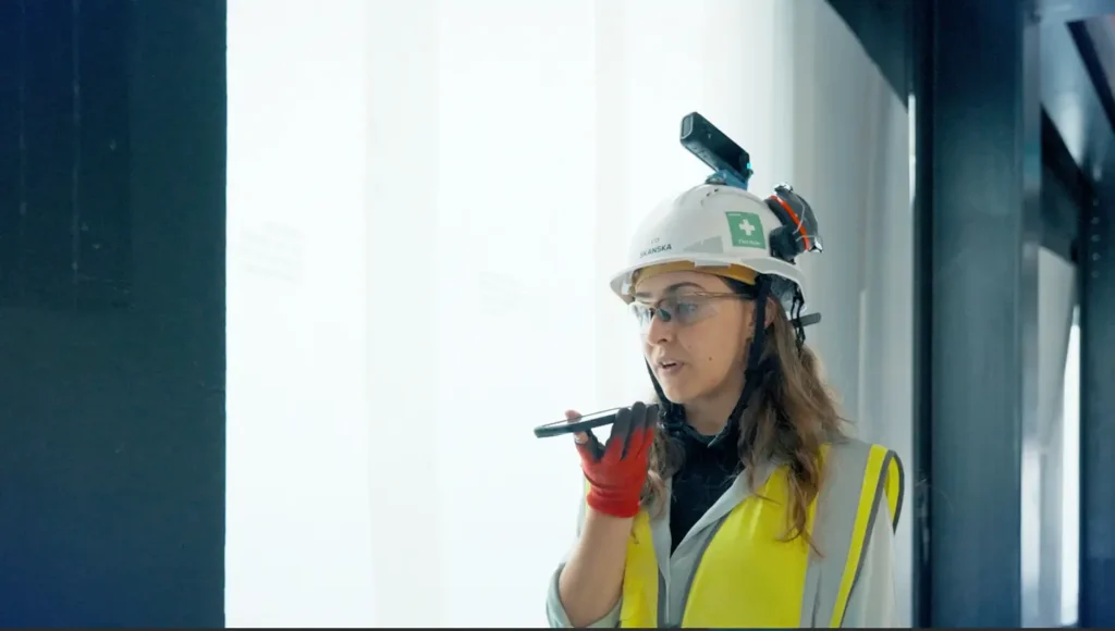 Worker using AI Voice Notes